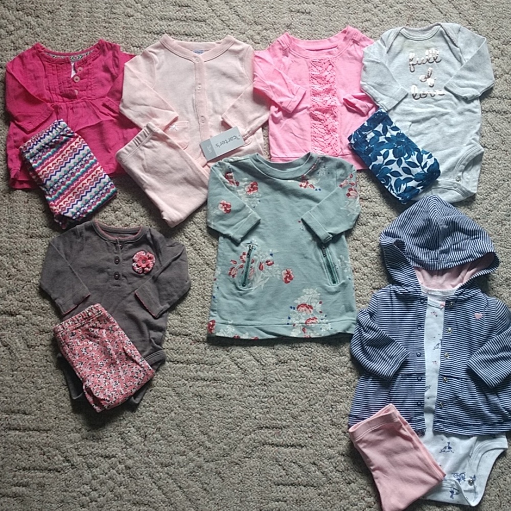 Lot Carter's outfits